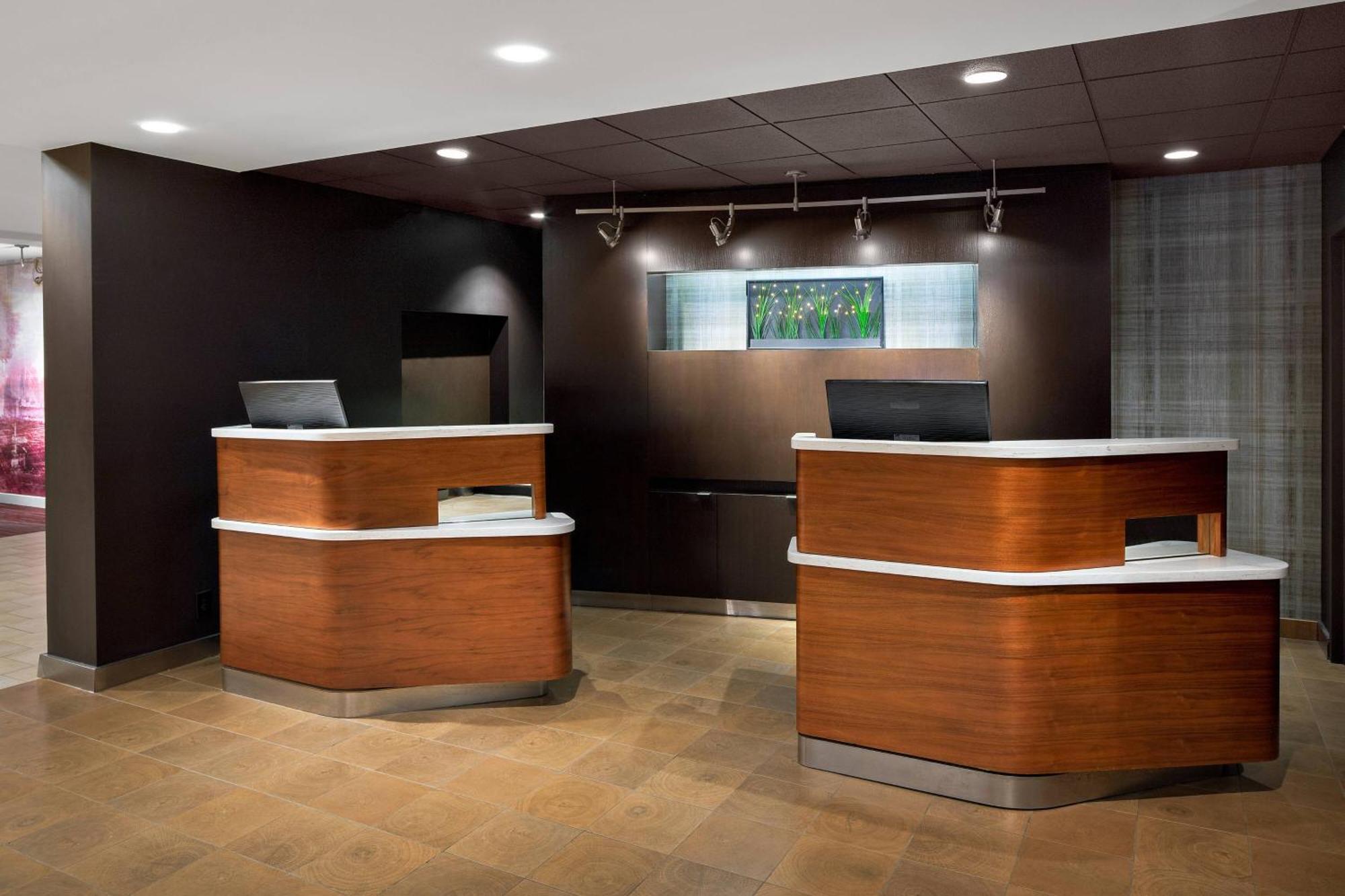 Courtyard By Marriott Pittsburgh Airport Ξενοδοχείο Coraopolis Εξωτερικό φωτογραφία
