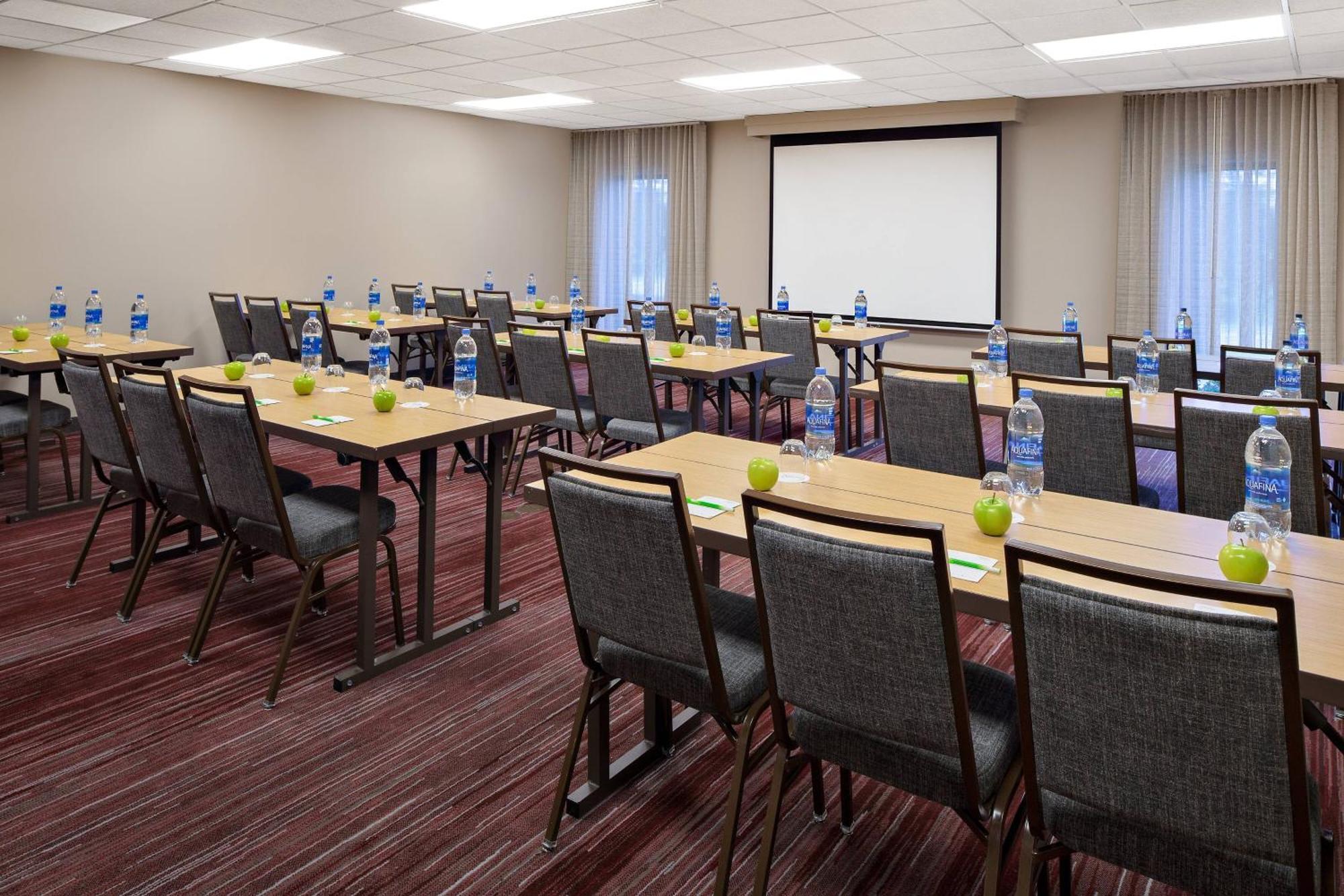 Courtyard By Marriott Pittsburgh Airport Ξενοδοχείο Coraopolis Εξωτερικό φωτογραφία