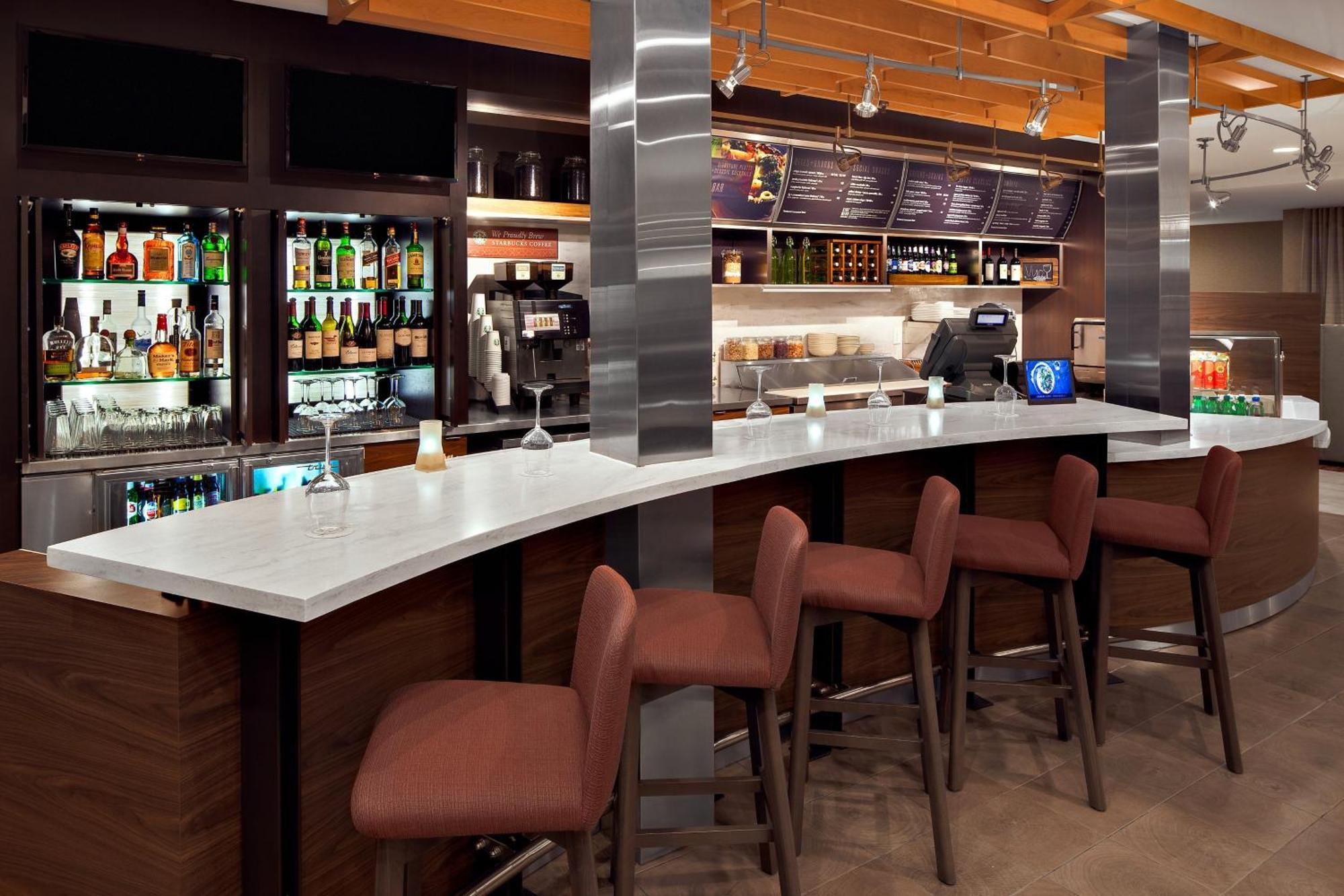 Courtyard By Marriott Pittsburgh Airport Ξενοδοχείο Coraopolis Εξωτερικό φωτογραφία