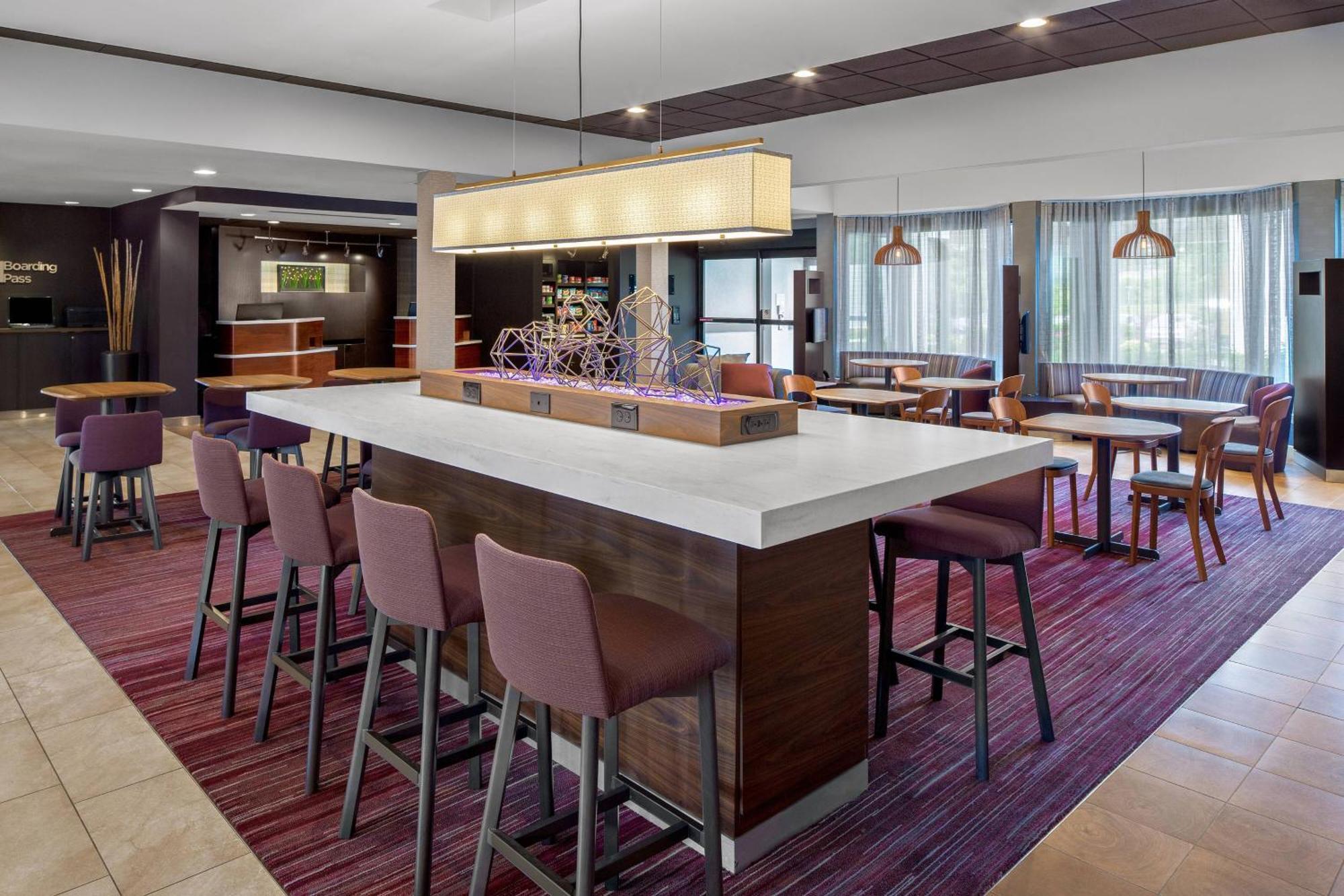 Courtyard By Marriott Pittsburgh Airport Ξενοδοχείο Coraopolis Εξωτερικό φωτογραφία