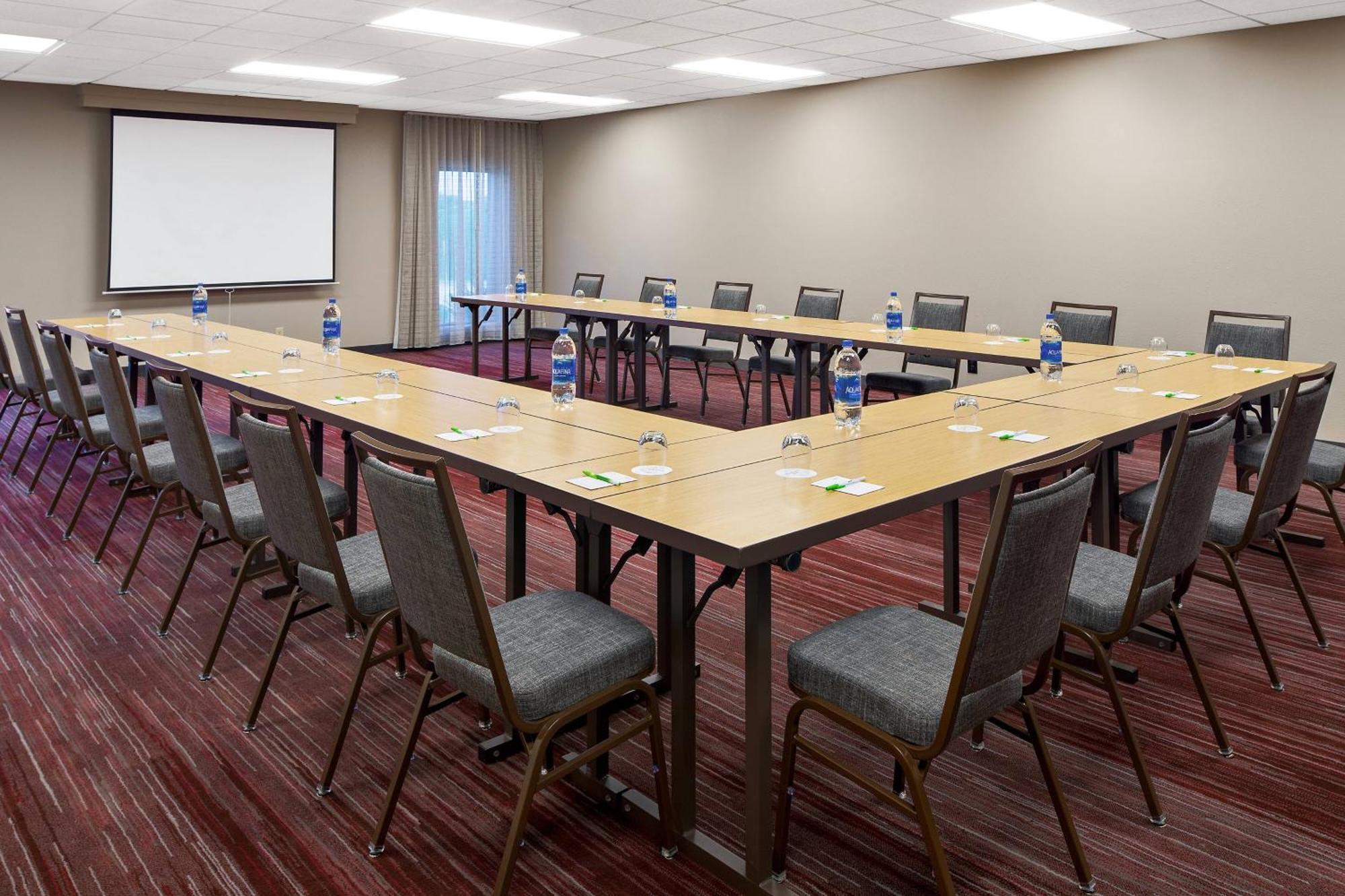 Courtyard By Marriott Pittsburgh Airport Ξενοδοχείο Coraopolis Εξωτερικό φωτογραφία