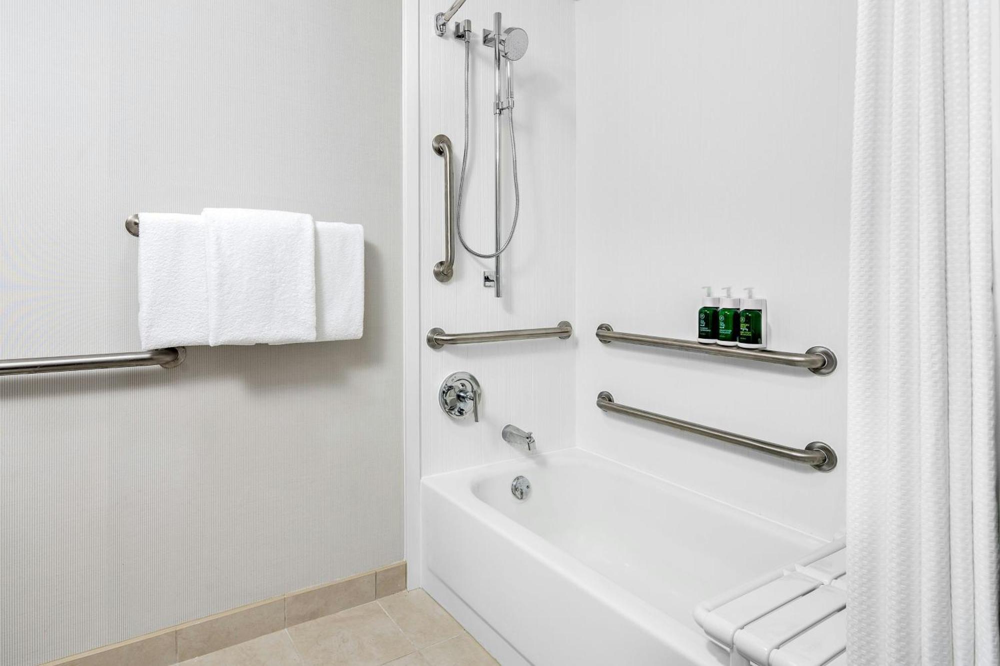 Courtyard By Marriott Pittsburgh Airport Ξενοδοχείο Coraopolis Εξωτερικό φωτογραφία
