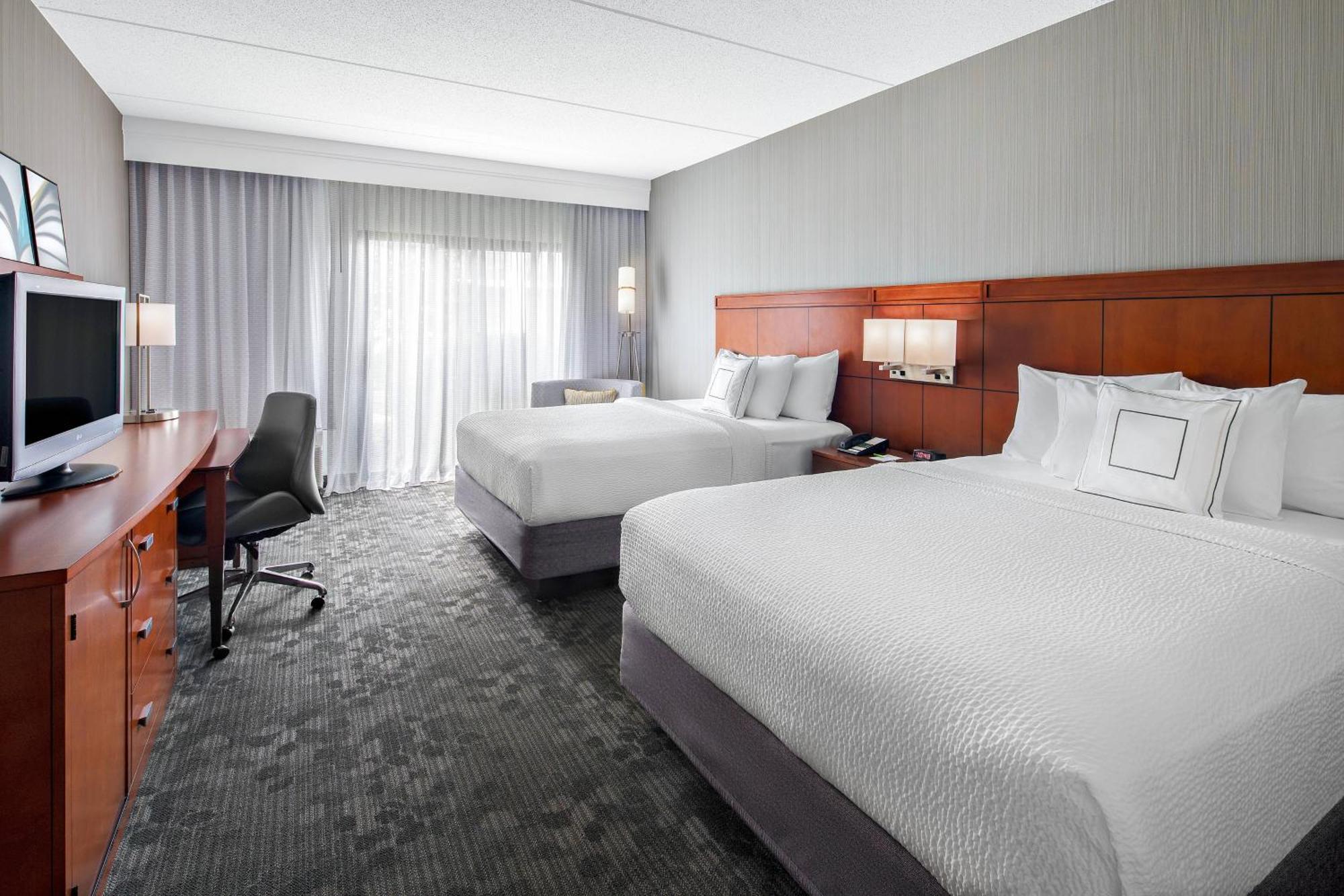 Courtyard By Marriott Pittsburgh Airport Ξενοδοχείο Coraopolis Εξωτερικό φωτογραφία
